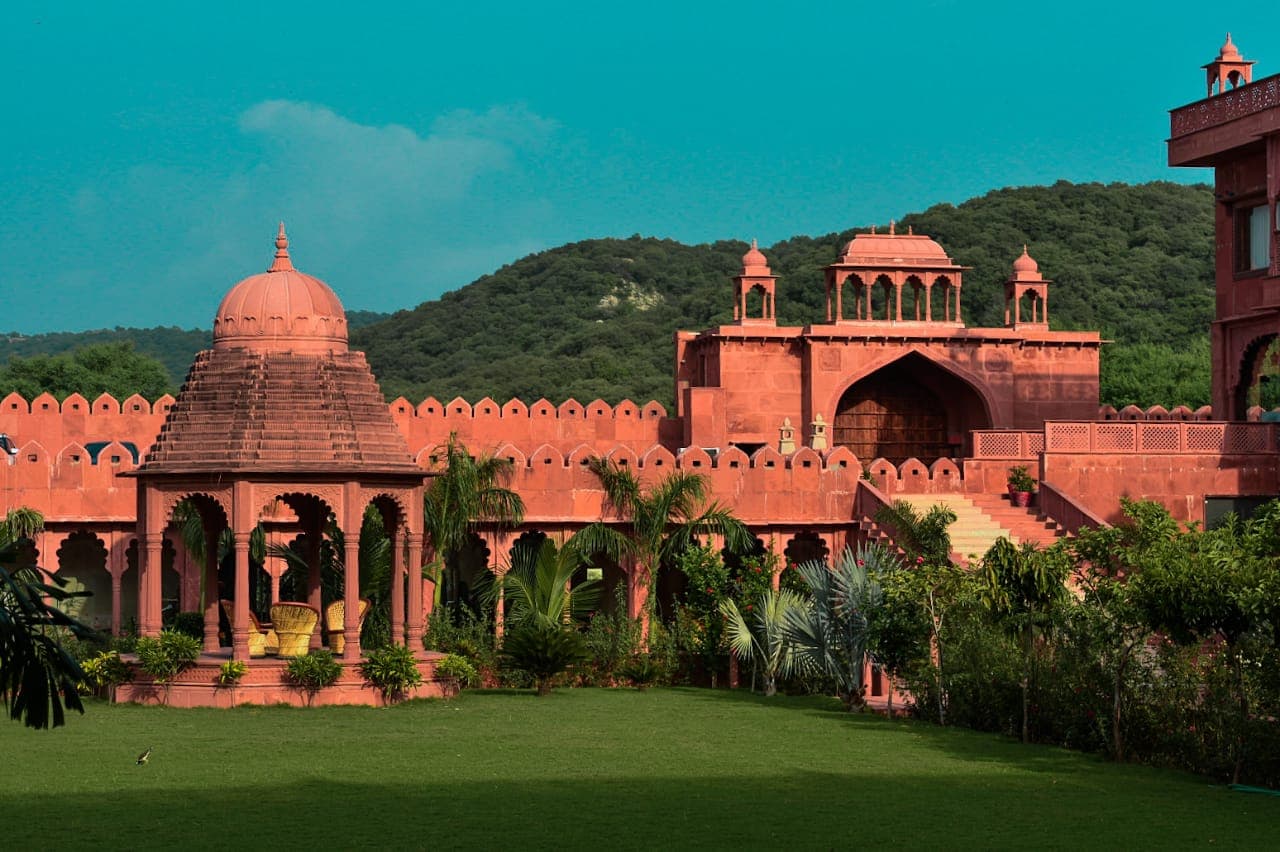 Puratan Qila hotel property in Ranthambore
